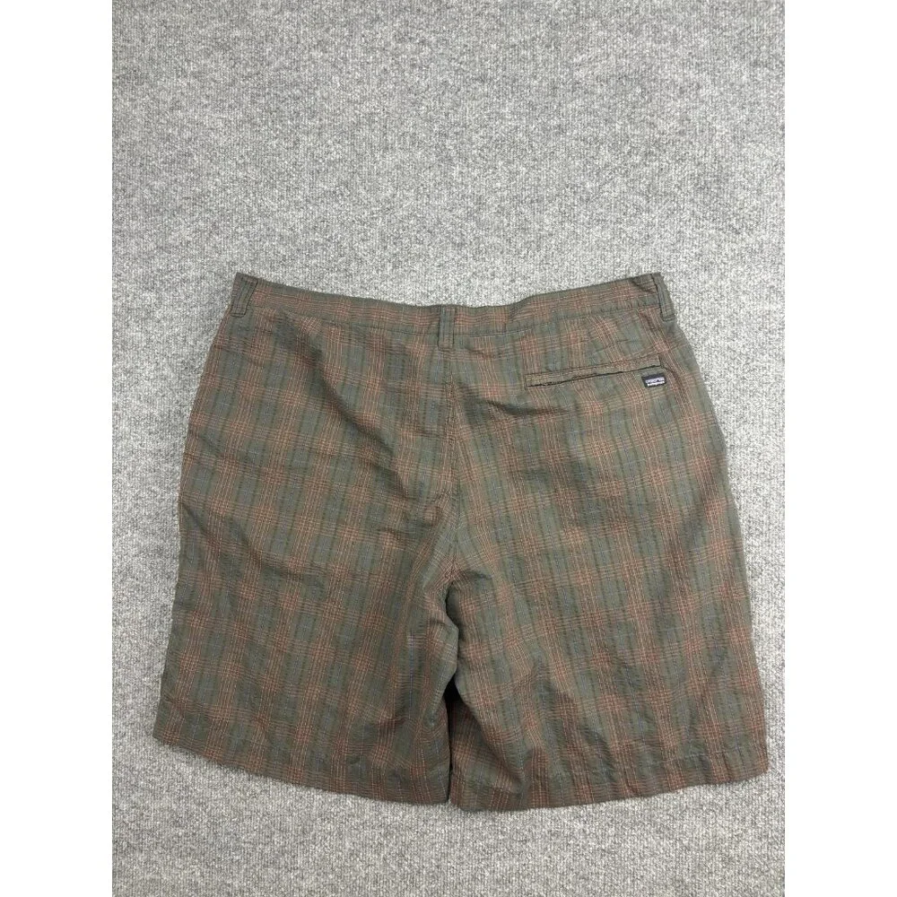 Patagonia Shorts‎ Mens 38 Green Plaid Chino Outdoor Hiking Casual Pockets Summer